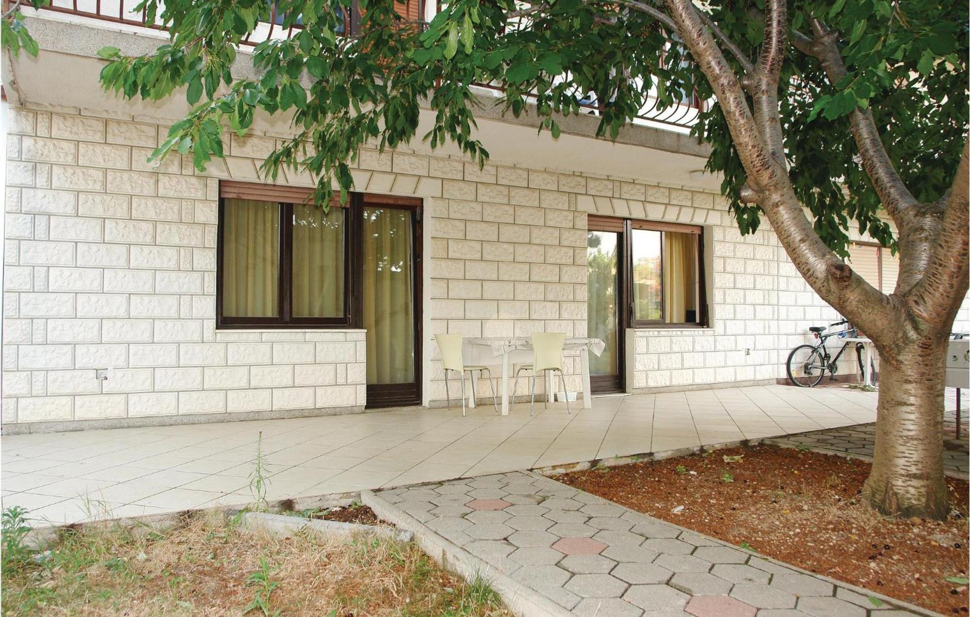 3 Bedroom Gorgeous Apartment In Trogir Exterior foto
