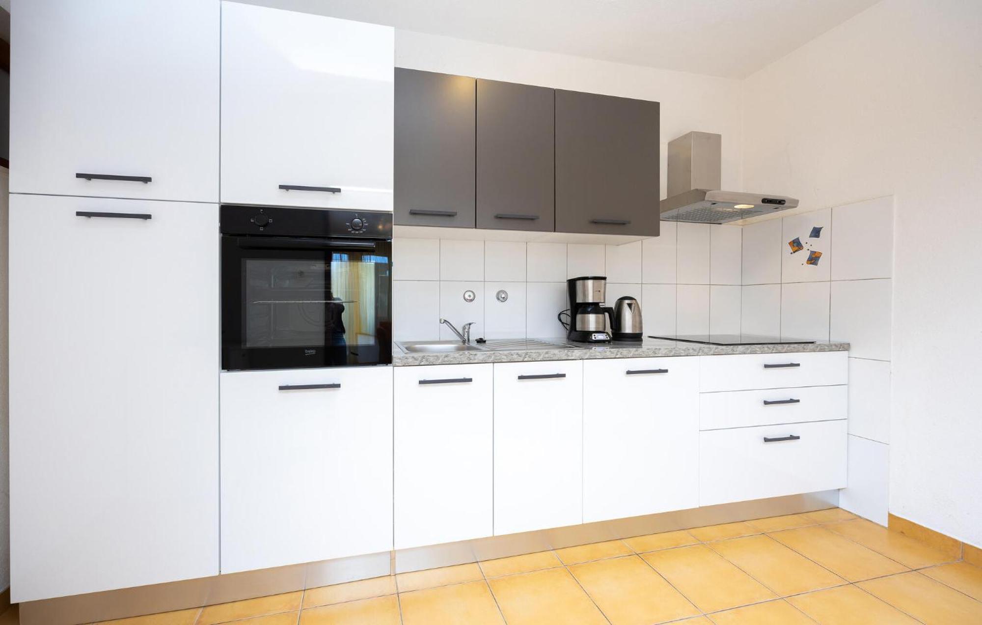 3 Bedroom Gorgeous Apartment In Trogir Exterior foto